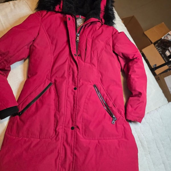 Vince Camuto Red Jacket Size M Faux Fur Hood Down and Feather Fill Blend
