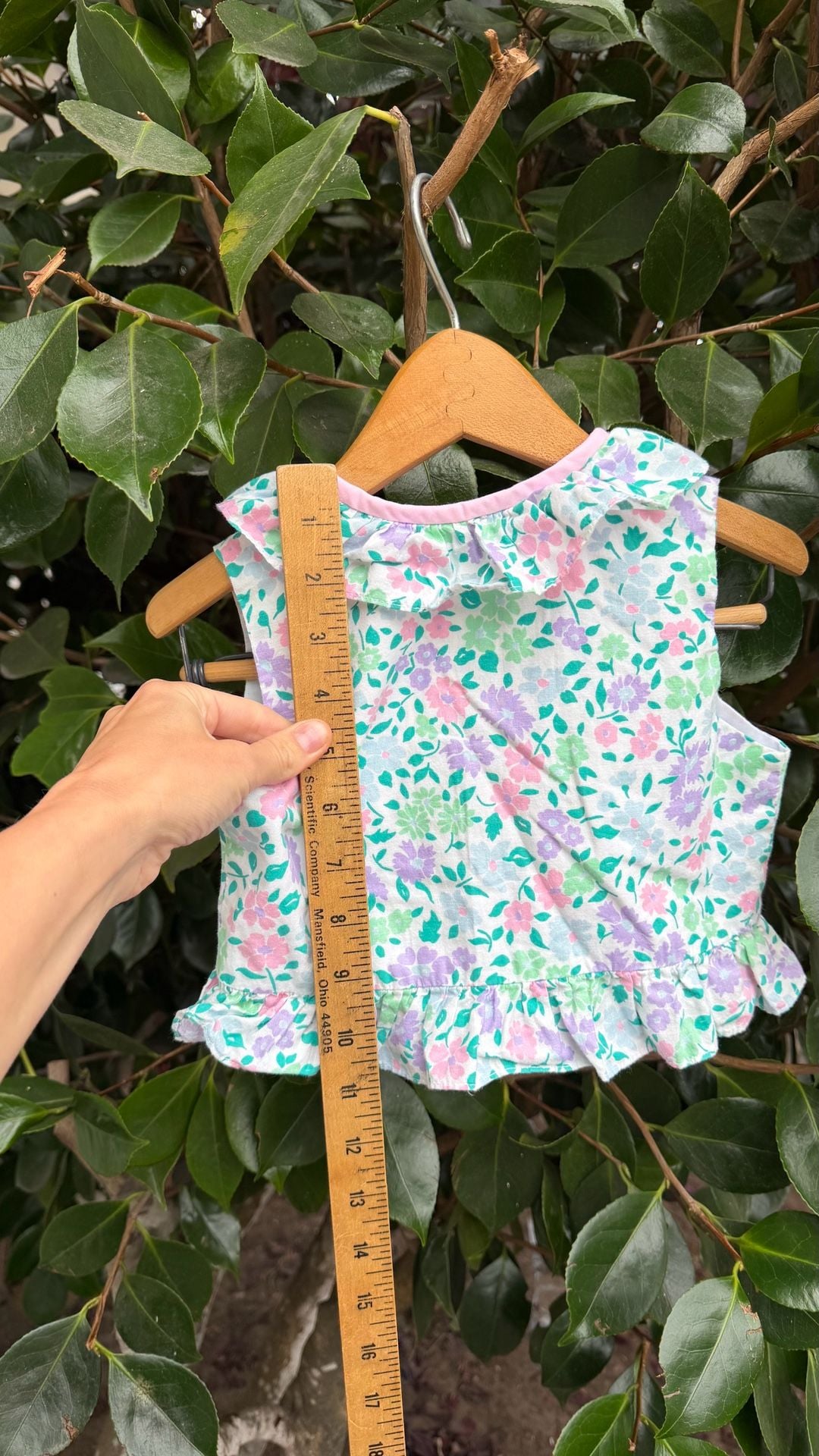 Vintage Sylvia Whyte Floral Ruffle Tank Top 4