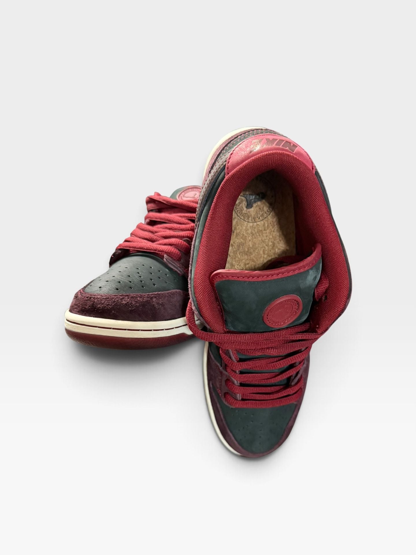 Nike SB Dunk Low Riot Skateshop Mahogany Dark Beetroot - 9.5M 7