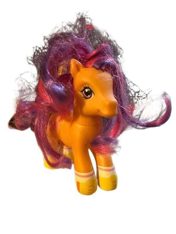 My Little Pony G3 Scootaloo II 2007 Core Friends Orange Pony Figure 1