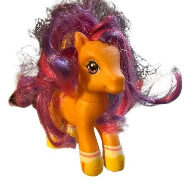 My Little Pony G3 Scootaloo II 2007 Core Friends Orange Pony Figure