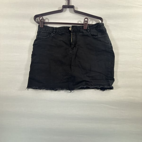 Fashion Nova Denim Skirt Size XL Black Raw Hem Mini