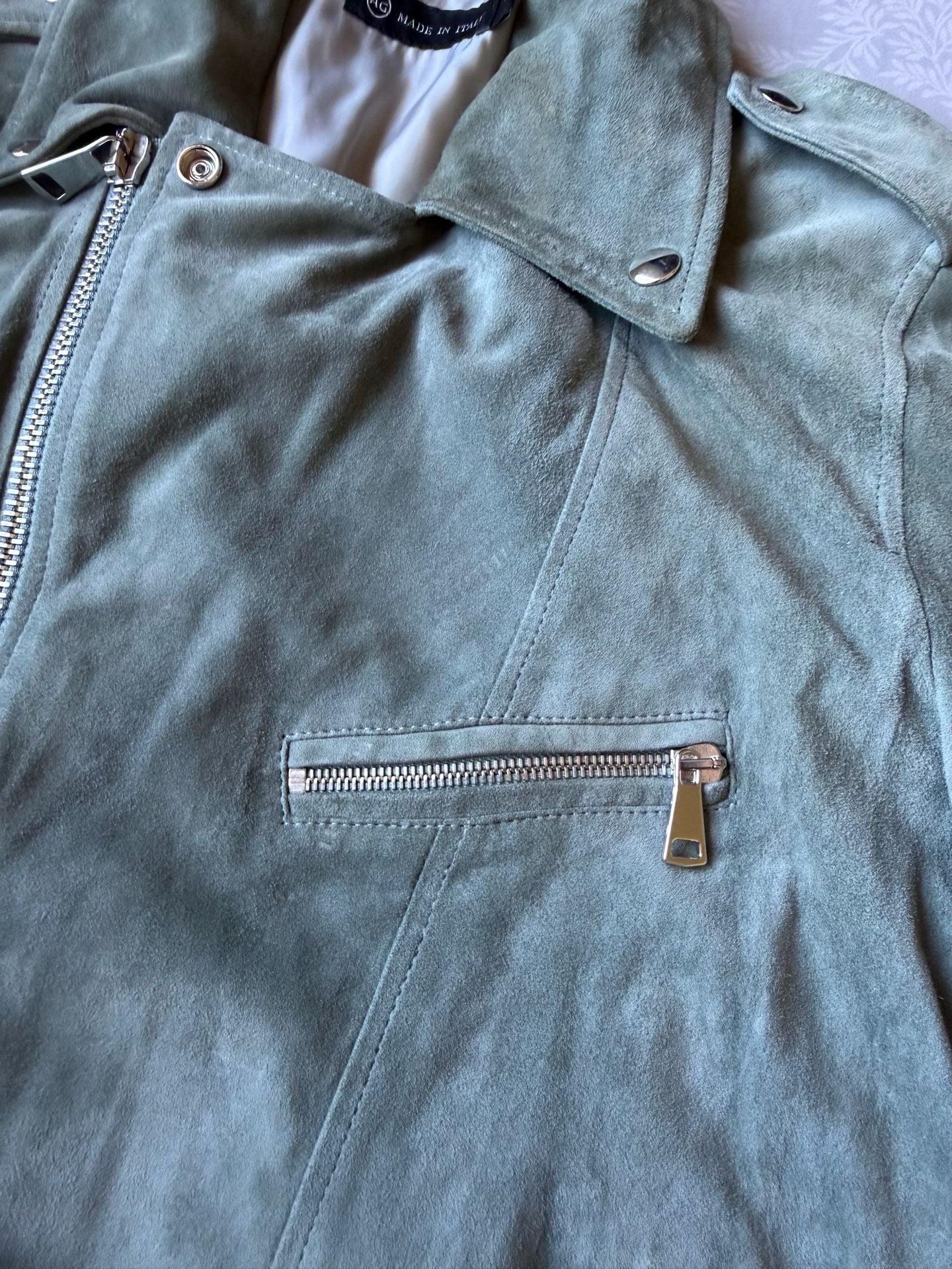 Product thumbnail 4