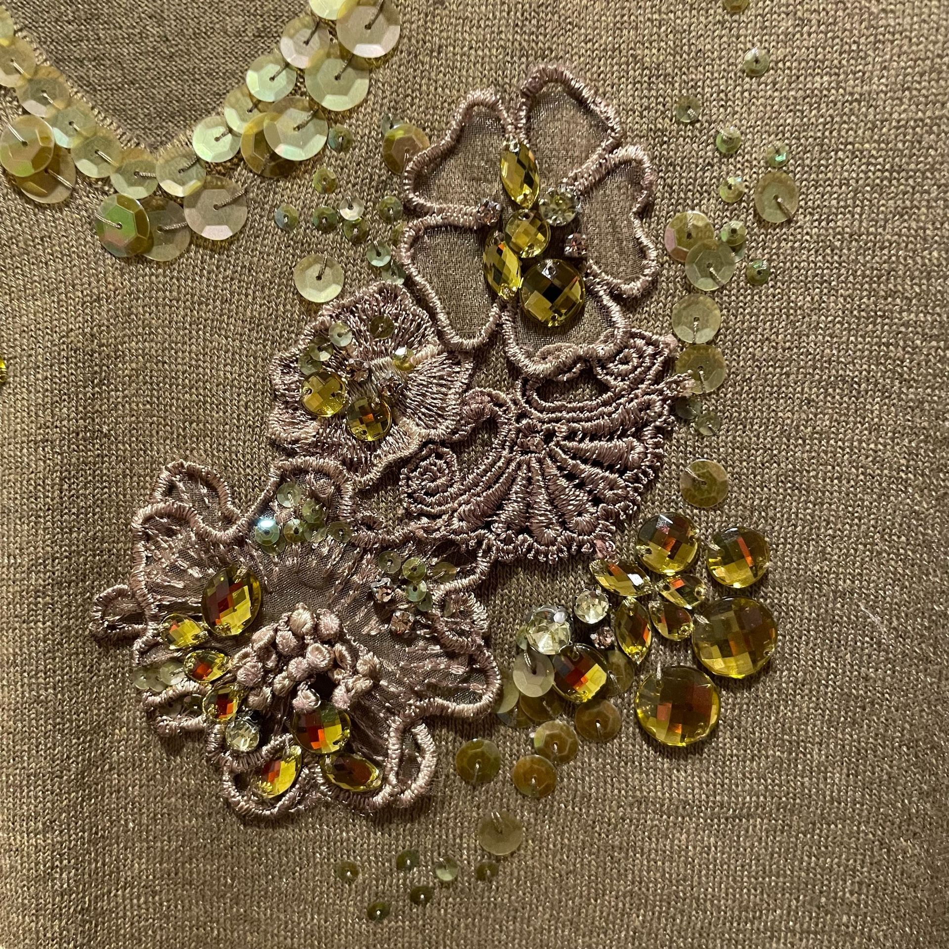 Isabelle Wen Olive Embellished Floral Sequin Beaded Knit Sweater Vest M 9