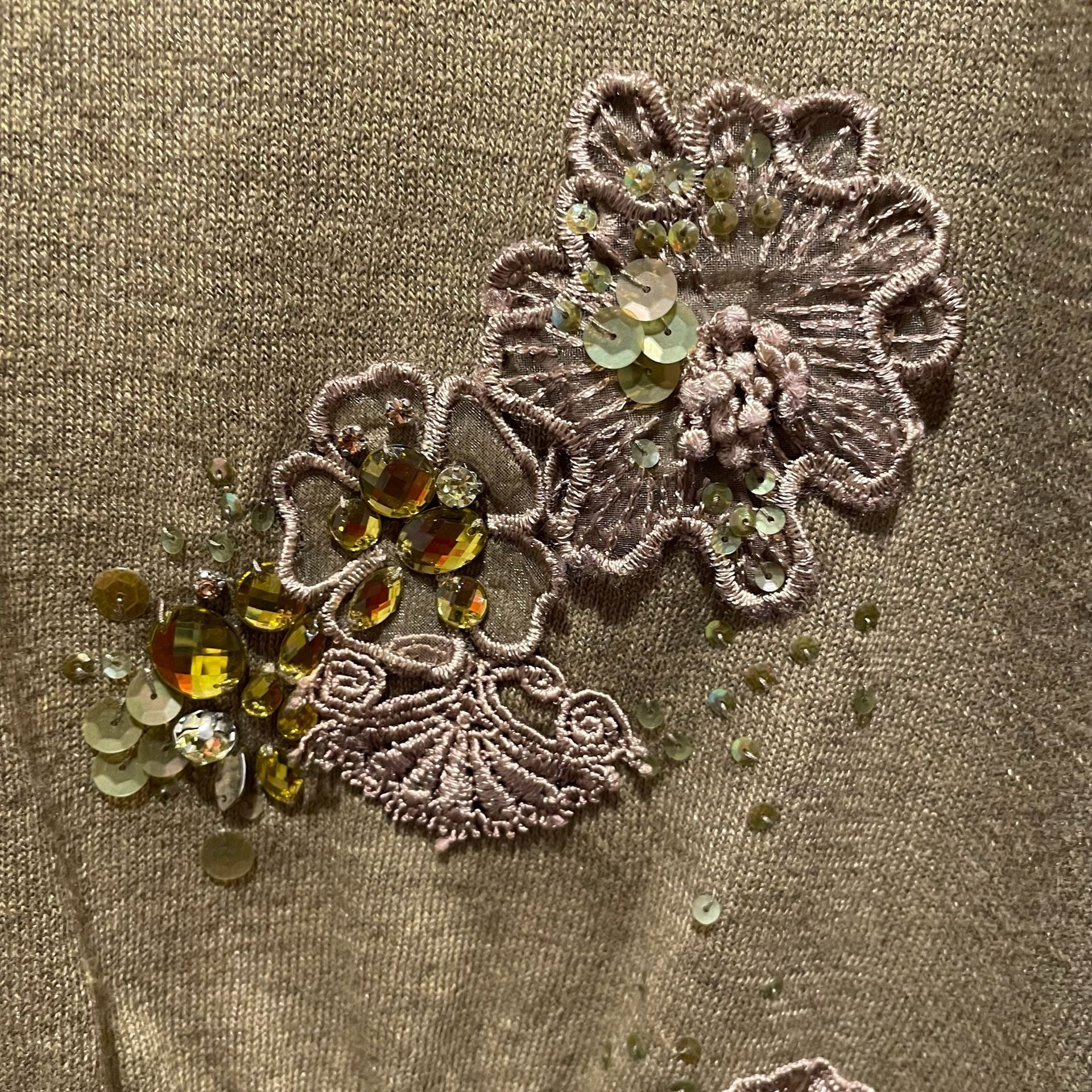 Isabelle Wen Olive Embellished Floral Sequin Beaded Knit Sweater Vest M 10