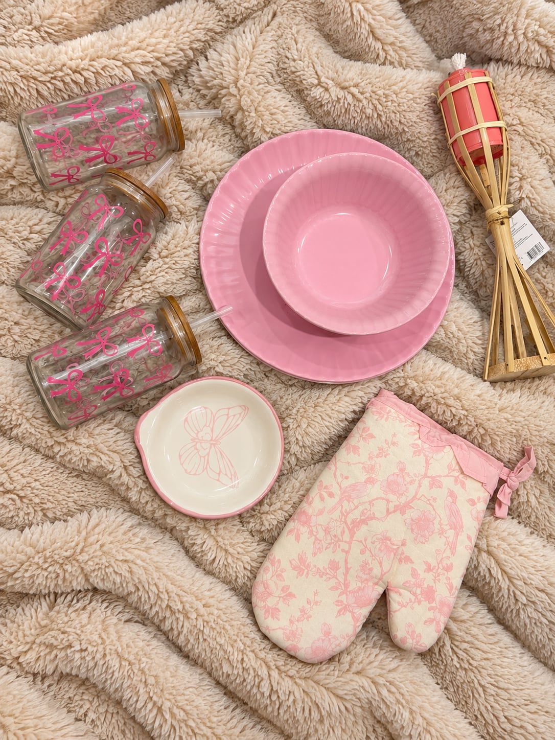 Dolly Parton Pink Bow Kitchen Bundle – Plates, Bowls, Tumblers & Decor 🎀 1