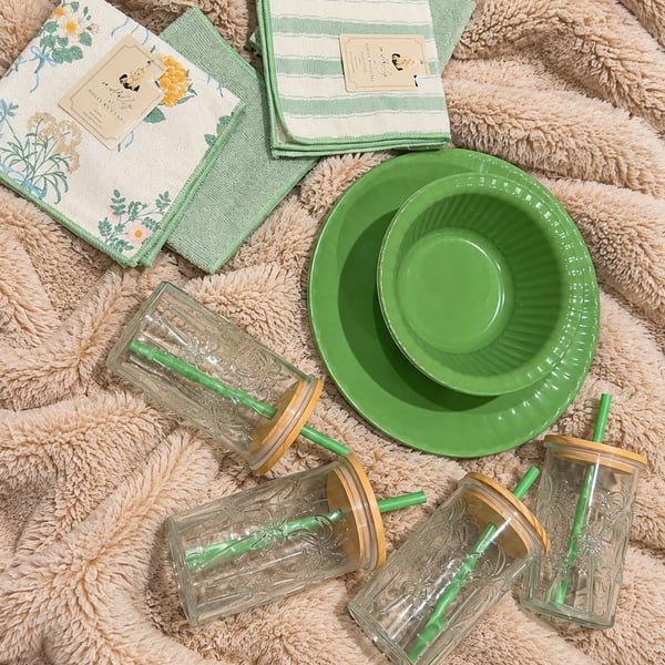 Dolly Parton Collection Green Kitchen Bundle Tumblers, Dishes & Towels 🌿