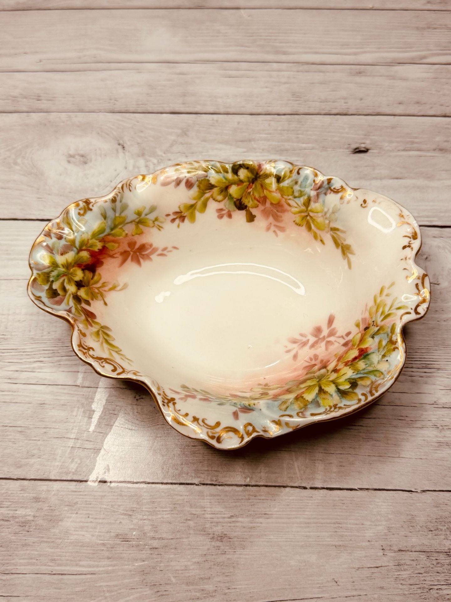 GDA France Limoges Hand Painted Floral Scalloped Oval Dish Gold Trim 1