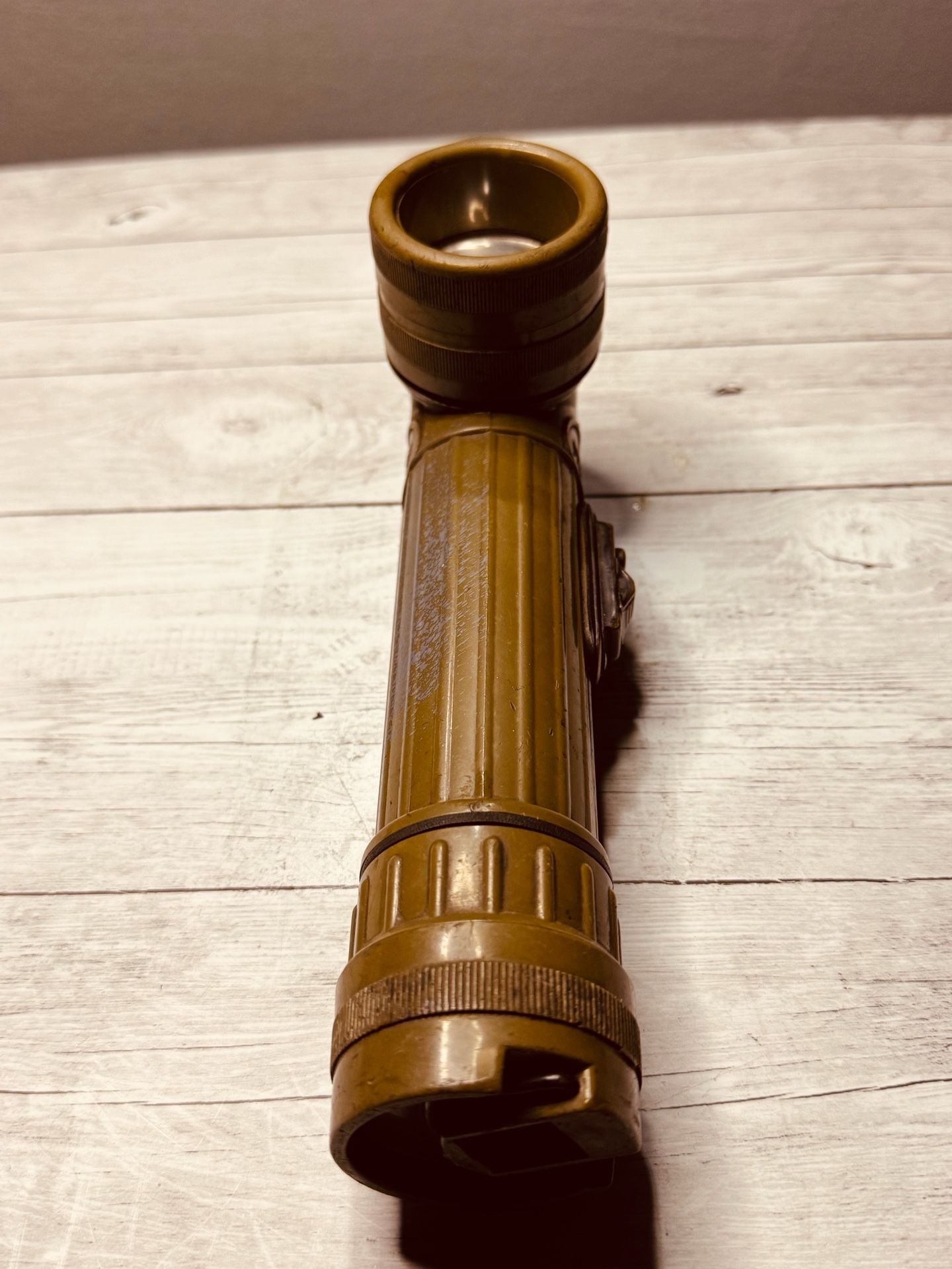 Vintage Fulton MX-991U Military Issue Army Green Angled Flashlight, Works! 4