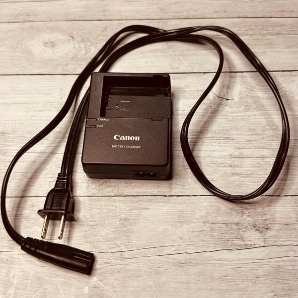 Canon LC-E8E Battery Charger with Power Cord