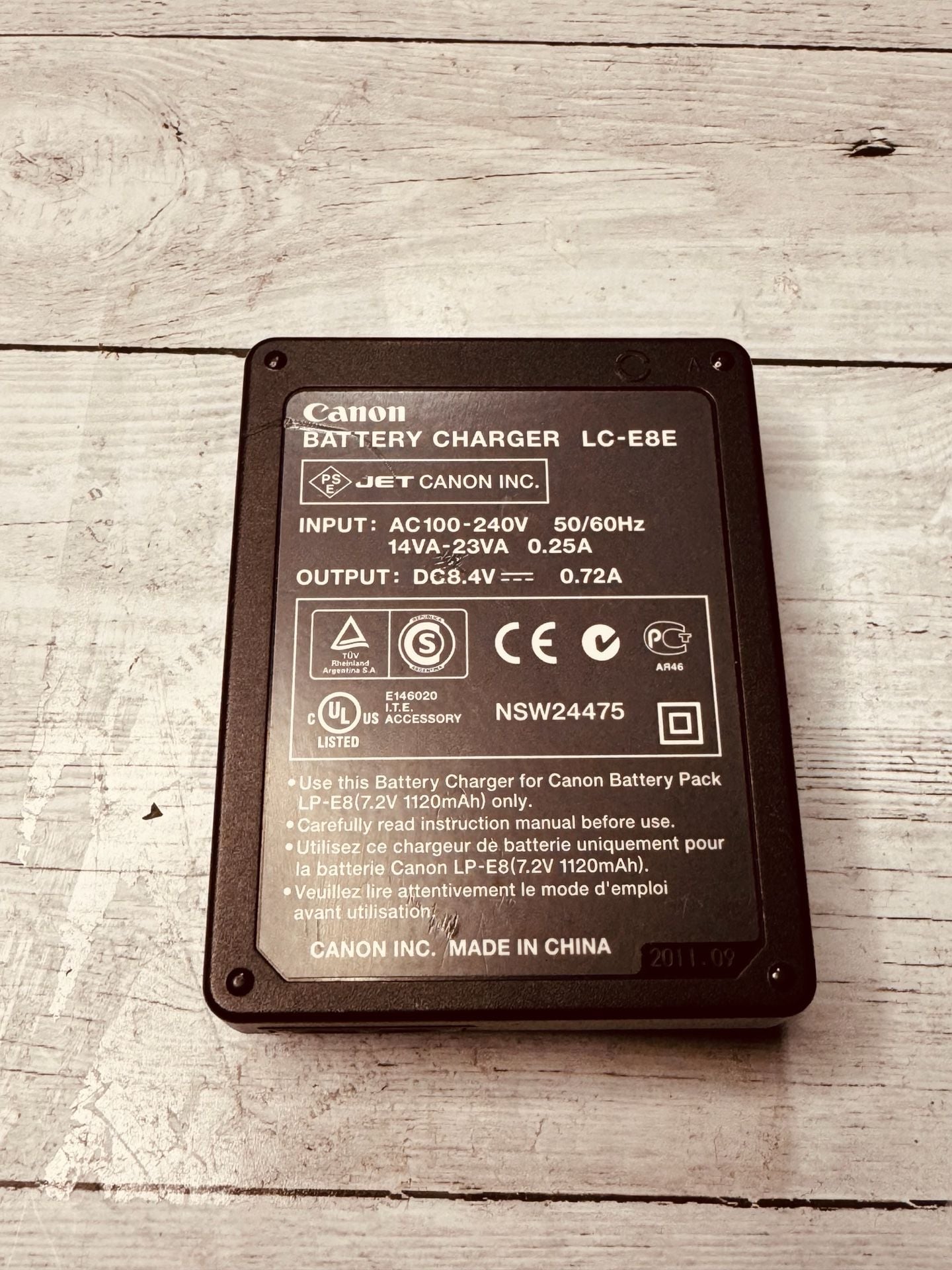 Canon LC-E8E Battery Charger with Power Cord 3