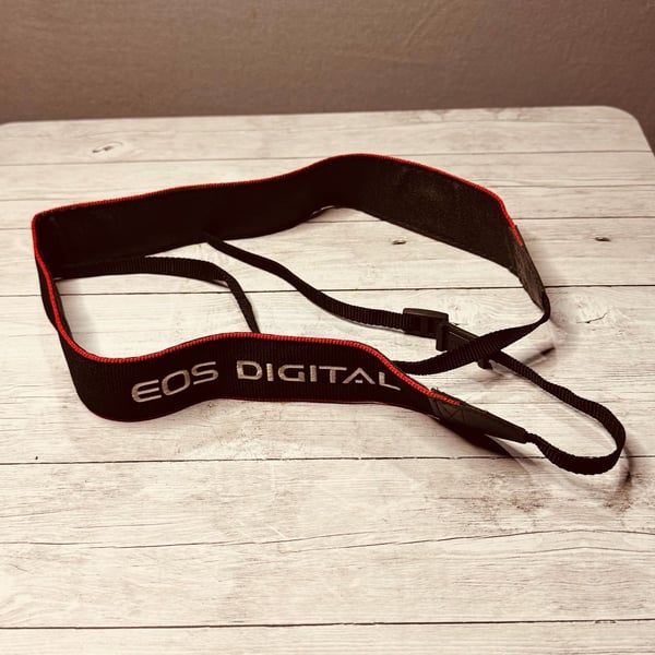 Canon EOS Digital Camera Neck Strap Black And Red