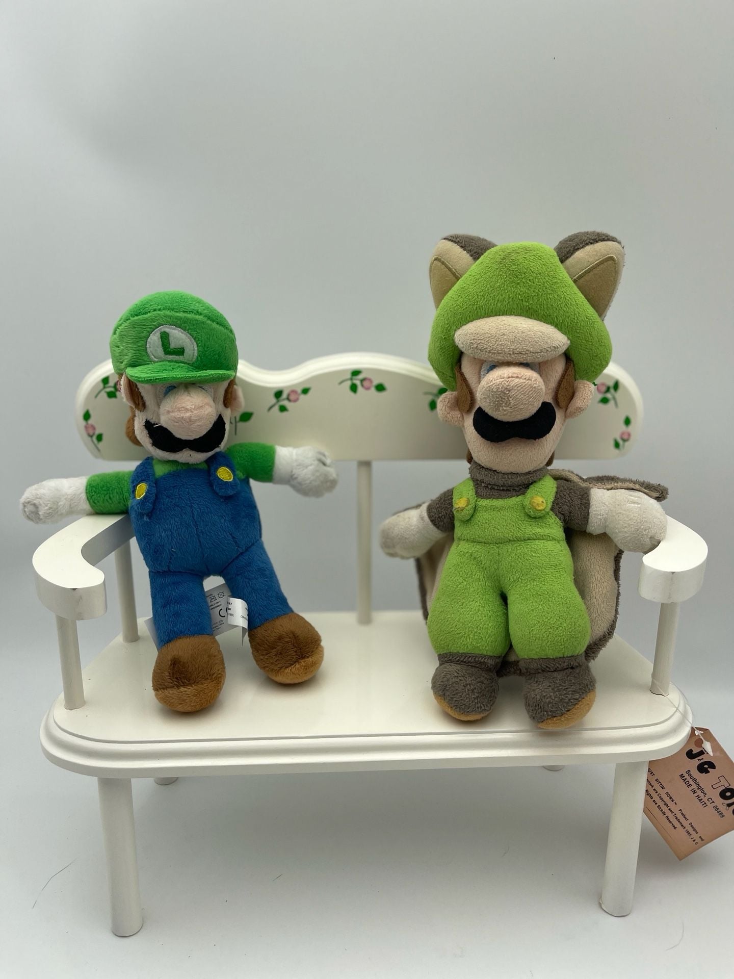 Nintendo Super Mario Bros Luigi Flying Squirrel Plush Toy 1