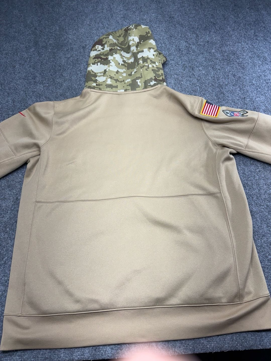 Nike New England Patriots Salute to Service Hoodie Mens XL Tan Camo USA. EUC 11