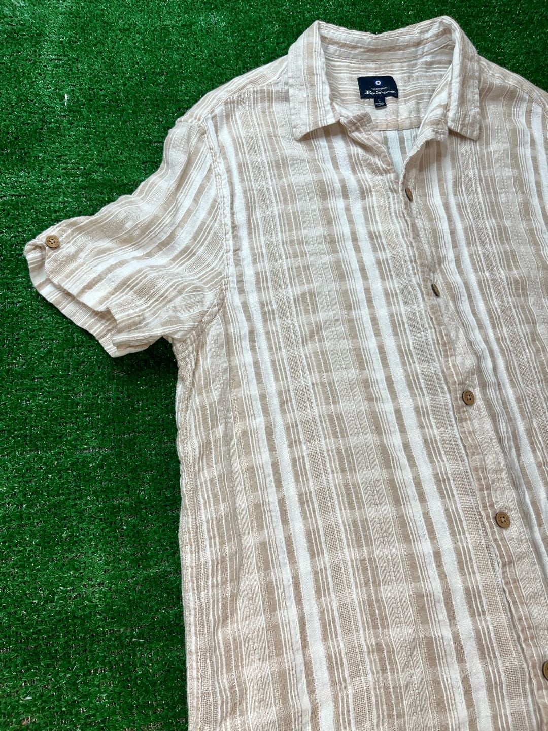 Ben Sherman Short Sleeve Button-Up Shirt Size L Beige White Striped 6