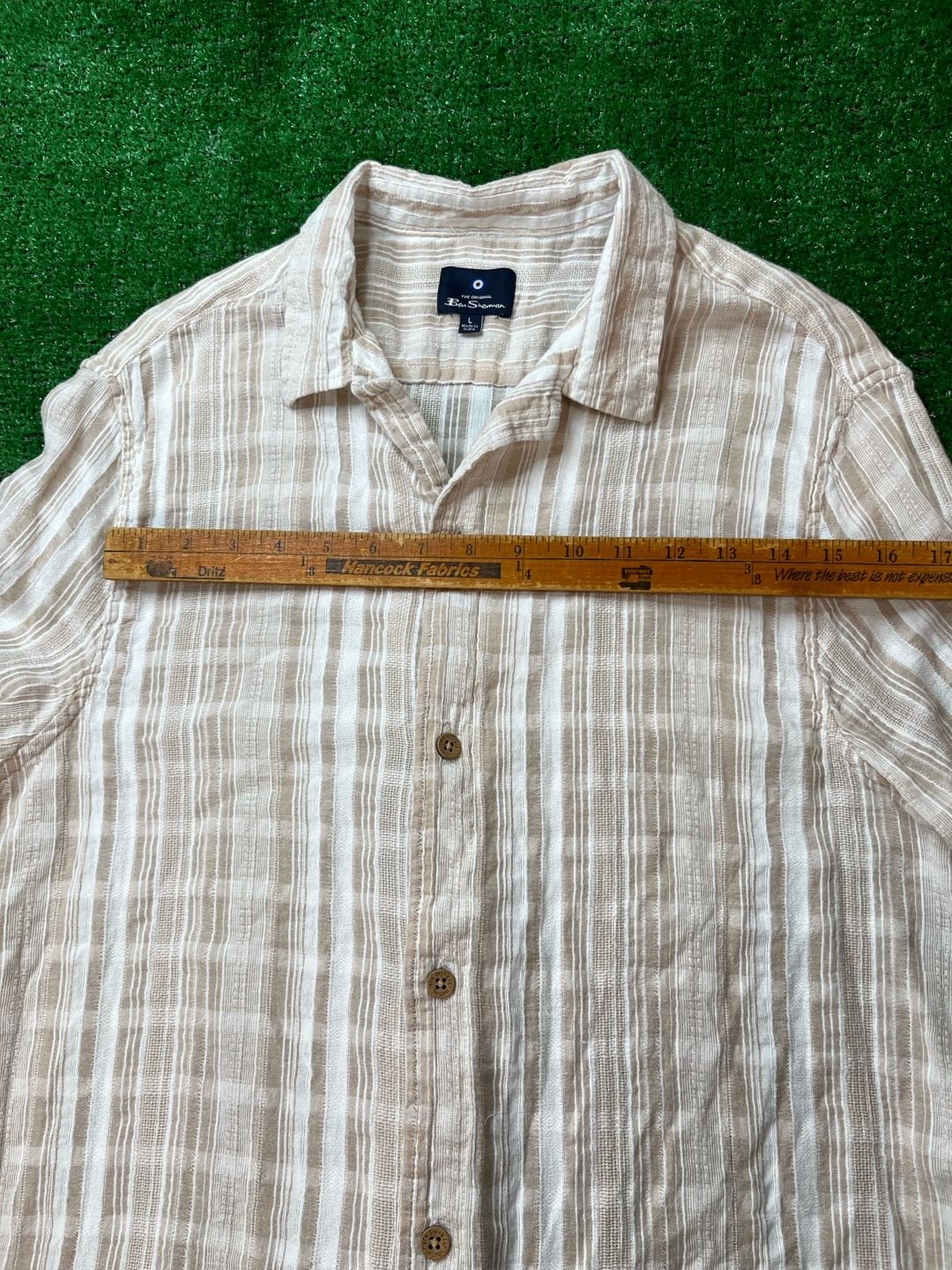 Ben Sherman Short Sleeve Button-Up Shirt Size L Beige White Striped 10