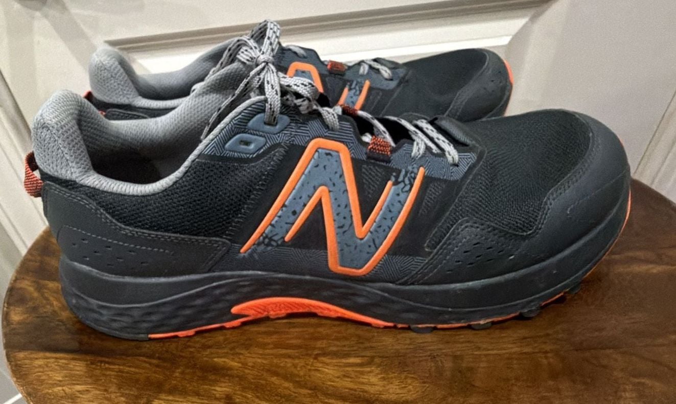 New Balance MT410 V8 Trail Running Shoe Black Gray Orange 3