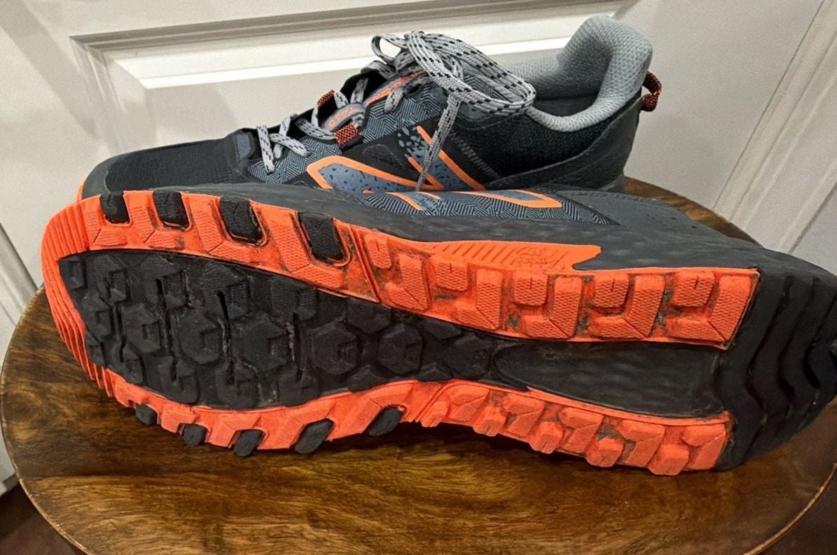 New Balance MT410 V8 Trail Running Shoe Black Gray Orange 7