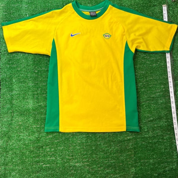 Nike Brazil Ronaldo R9 Training Jersey Size XL(18-20)