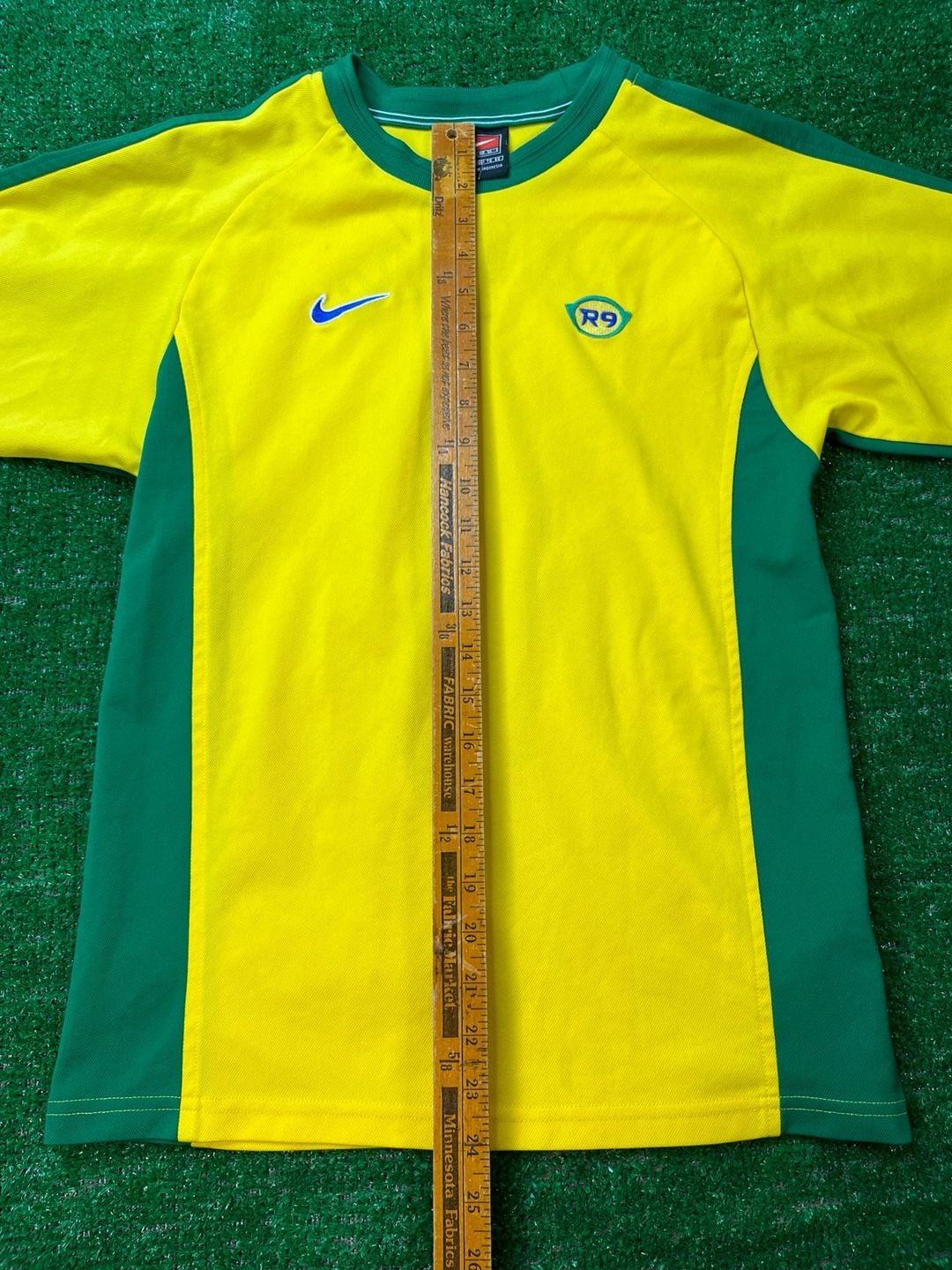 Nike Brazil Ronaldo R9 Training Jersey Size XL(18-20) 9