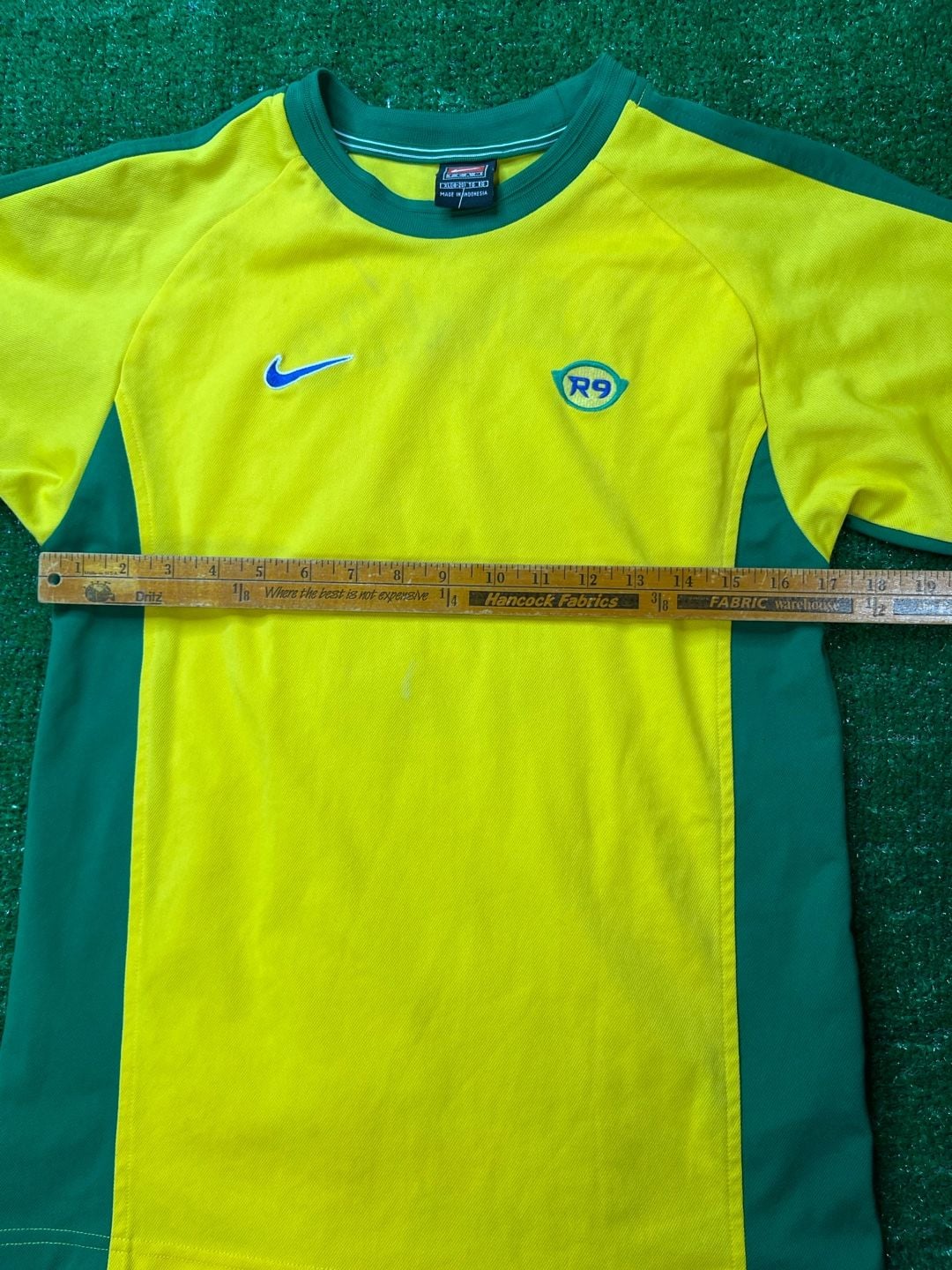 Nike Brazil Ronaldo R9 Training Jersey Size XL(18-20) 10