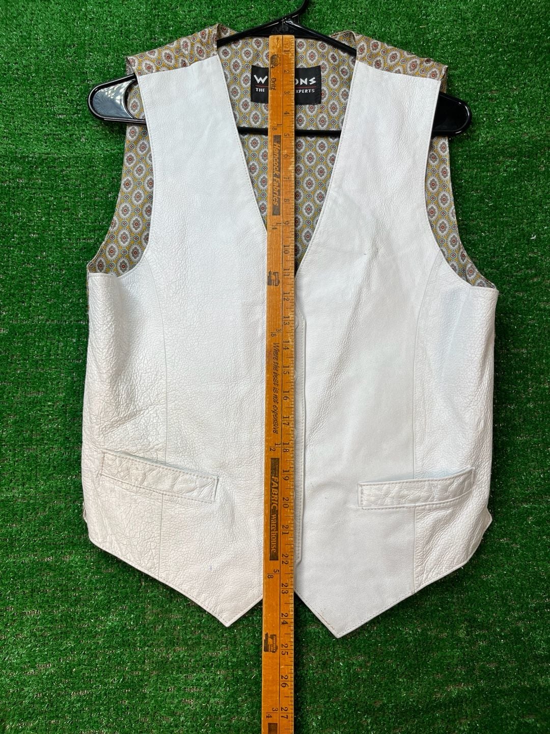 Wilsons Leather Vest Size L White Leather Paisley Lining 8