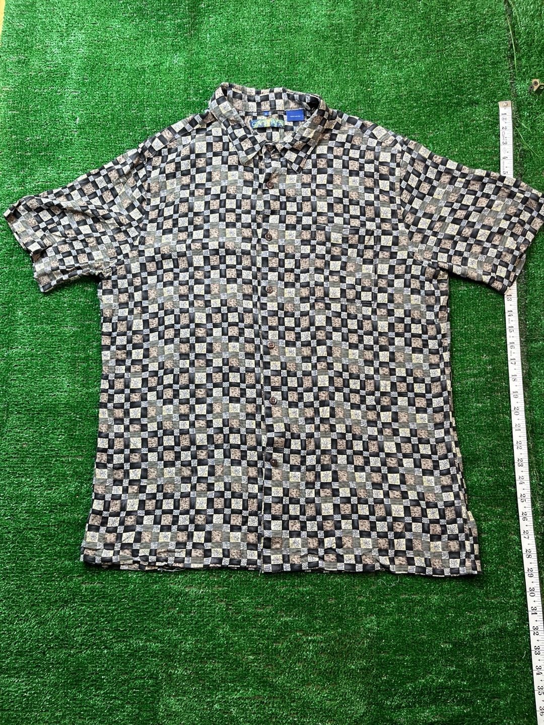 Campia Short Sleeve Button Up Shirt Size XL Checkered Geometric Rayon 2
