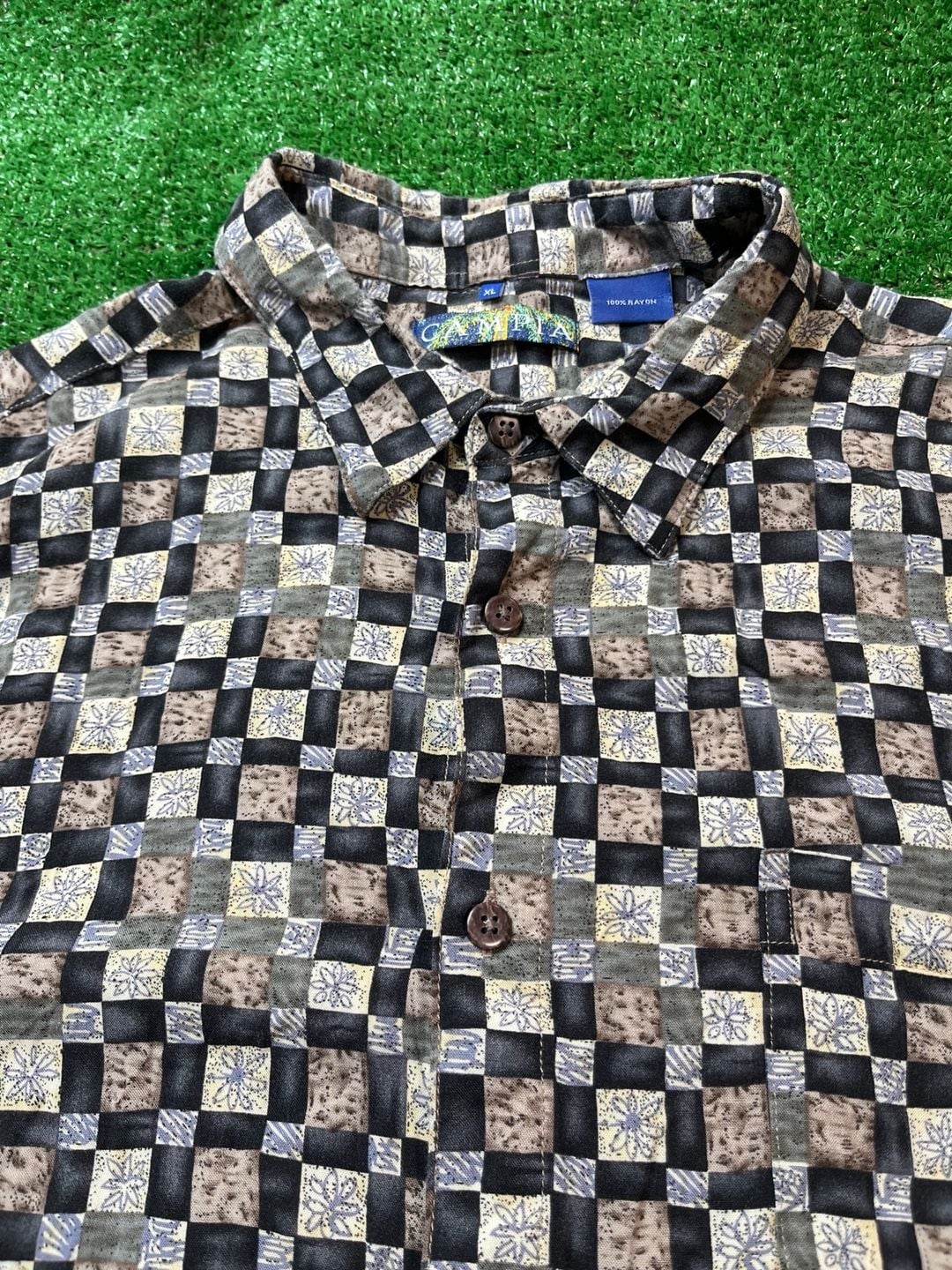Campia Short Sleeve Button Up Shirt Size XL Checkered Geometric Rayon 4
