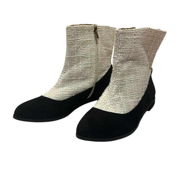 Tweed Boots Size 10M Black White Ankle Booties Zipper (READ DESCRIPTION)