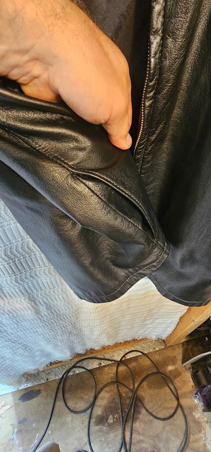 Mike Reynolds On 2 Custom Leather Chop Jacket - XL Short Sleeve Black - USA Made 8