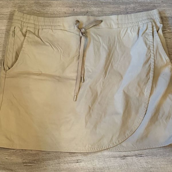 Eddie Bauer Khaki Drawstring Mini Skort size L