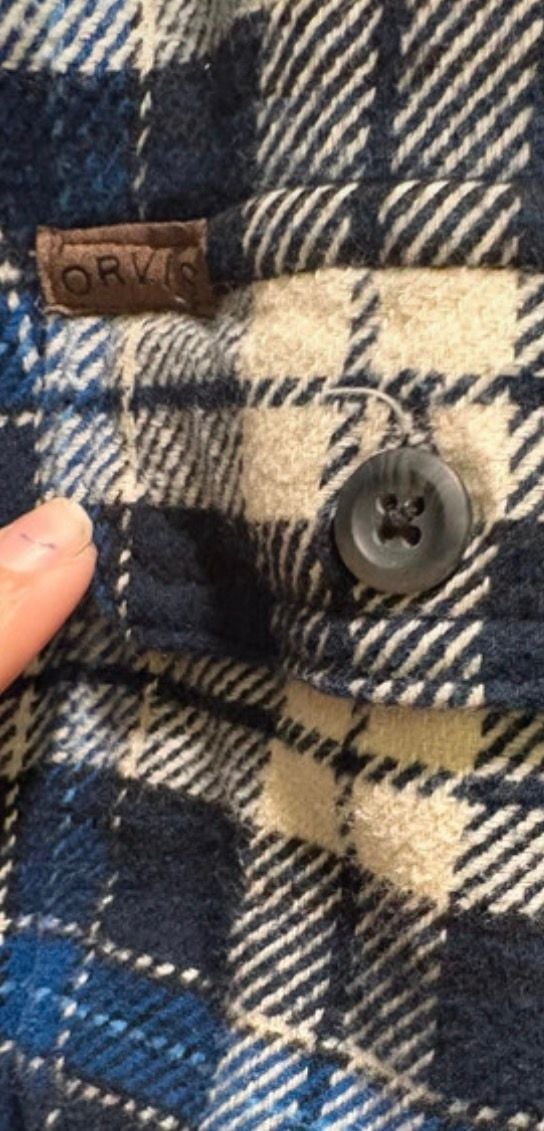 Orvis Flannel Shirt Size XL Blue Black Plaid Pockets 3