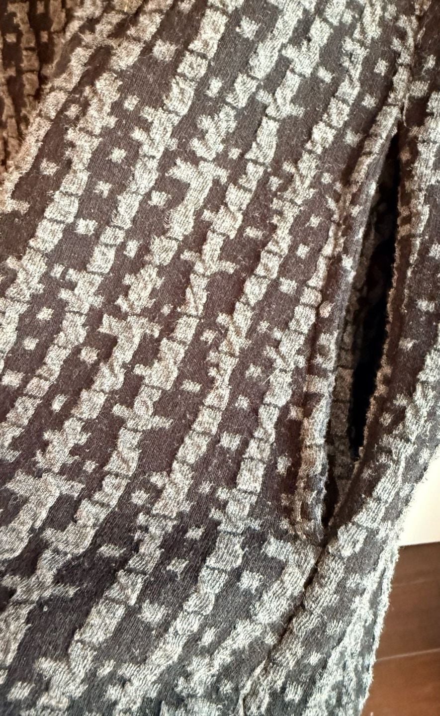 Tulip Black and Gray Geometric Pattern Long jacket pockets Small 34.5 “ 11
