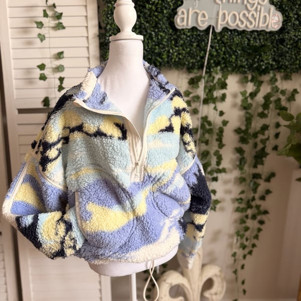 So Scenic Cuddle Fleece Half Zip Sweatshirt Size M Blue Yellow Black
