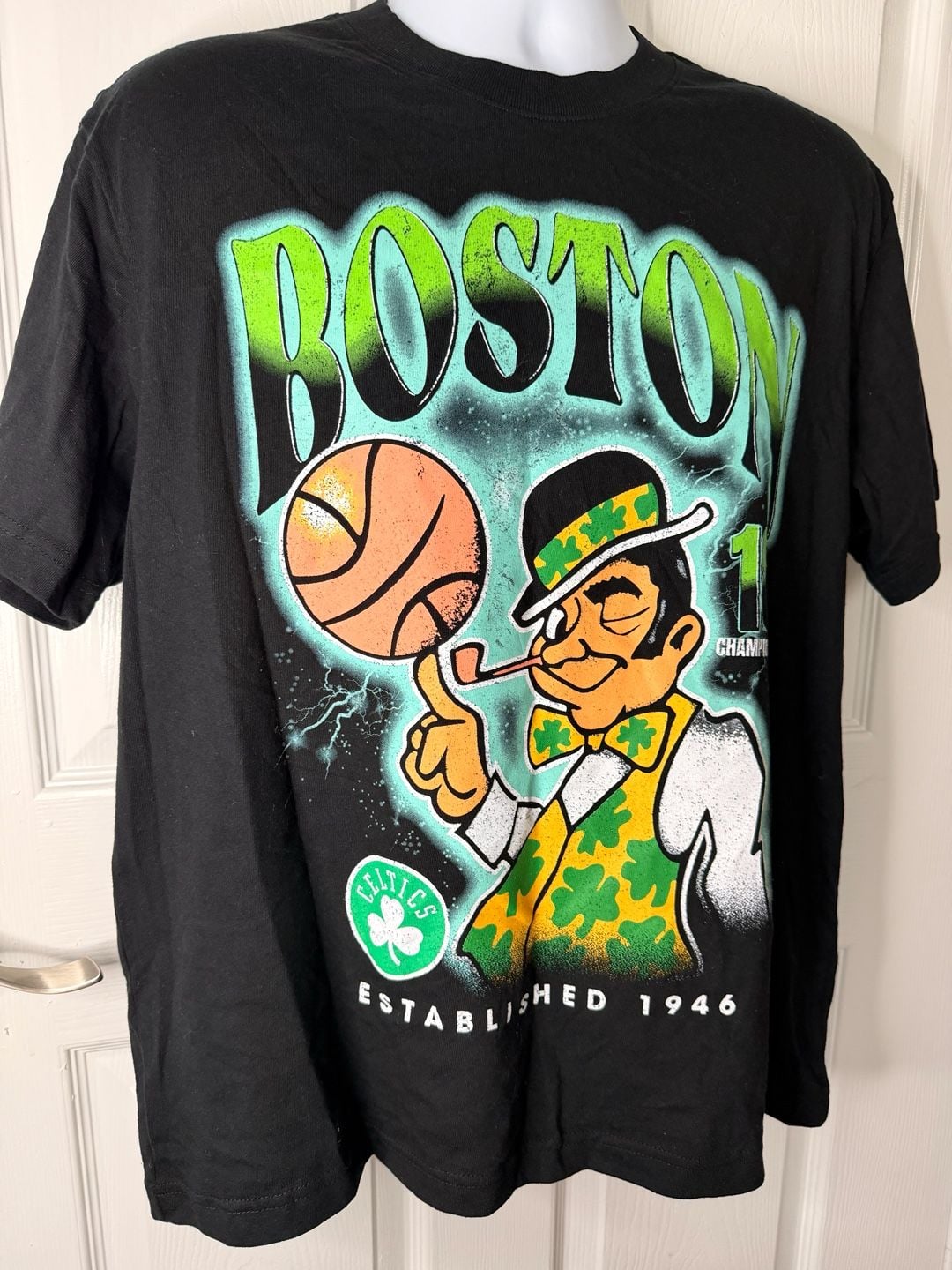 NBA Boston Celtics T-Shirt Size MD/M Black Graphic Tee 3