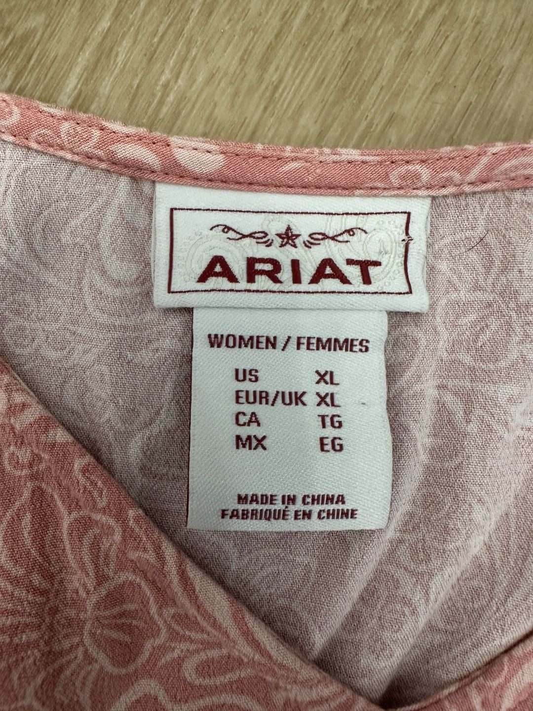 Ariat Pink Floral V-Neck Bell Sleeve Blouse Top Size XL 3