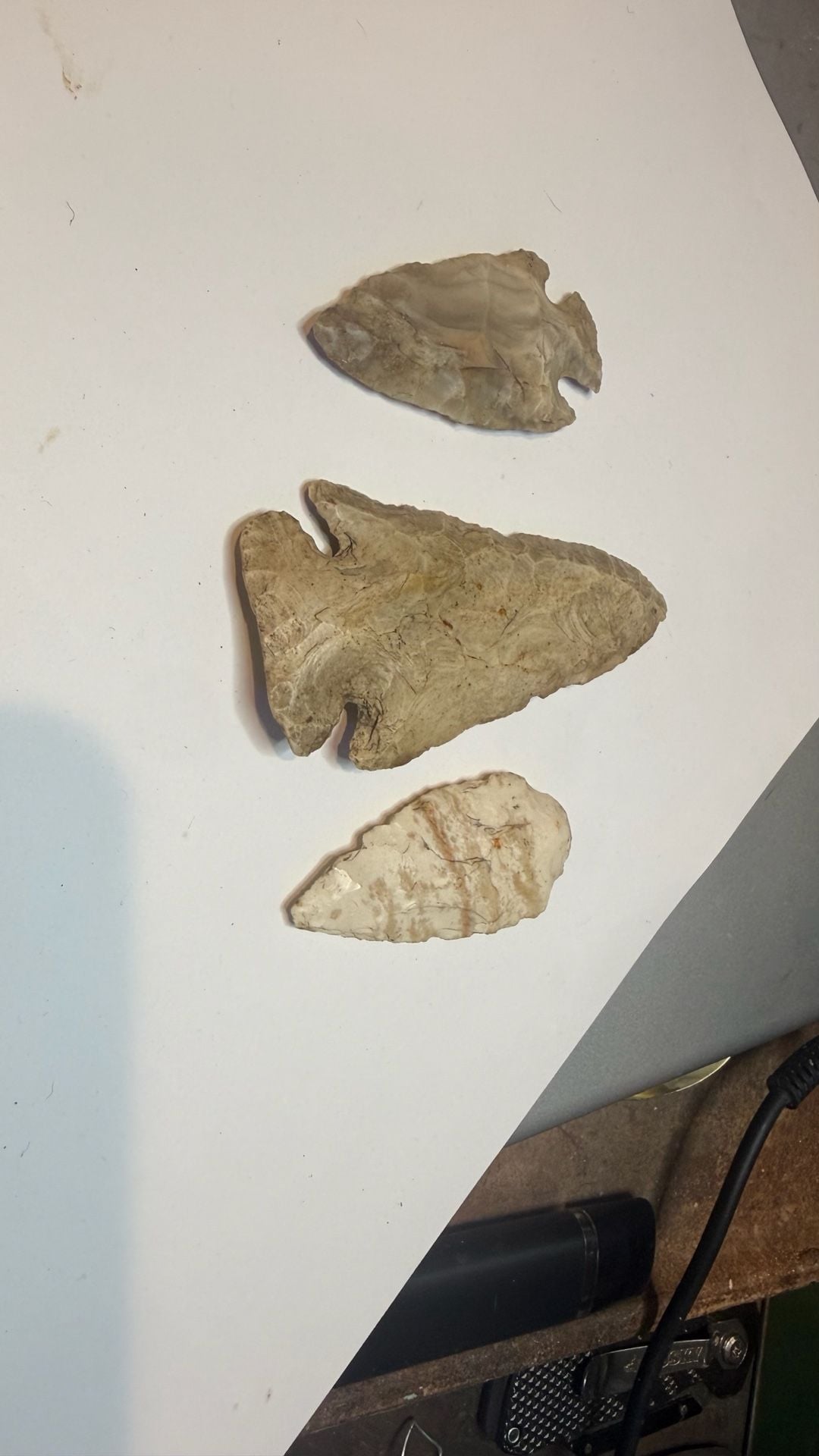 3 Lot Arrowheads: Fine Archaic Paleo-Indian Thebes Point – Northern Illinois 2