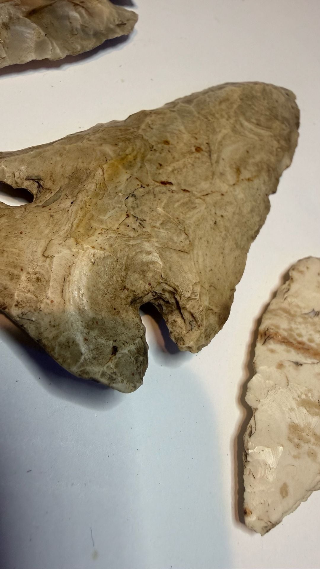 3 Lot Arrowheads: Fine Archaic Paleo-Indian Thebes Point – Northern Illinois 3