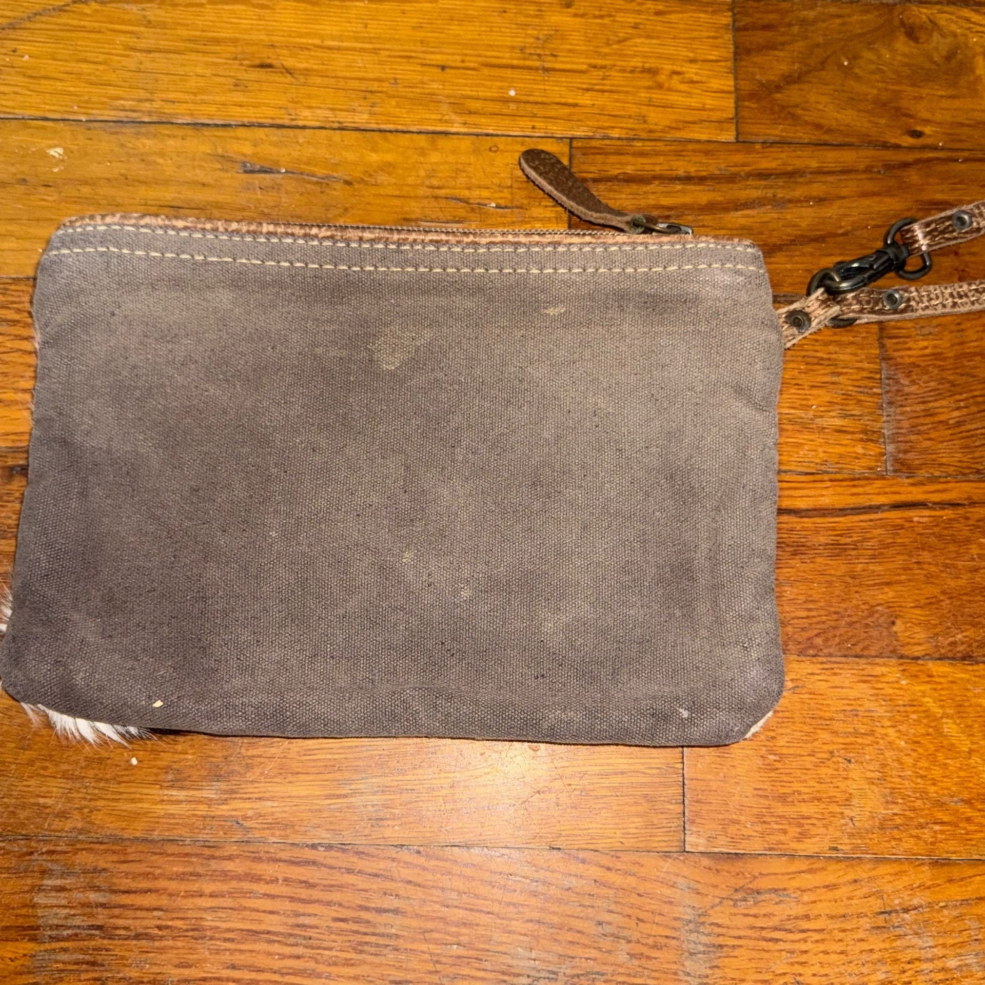 Product thumbnail 3