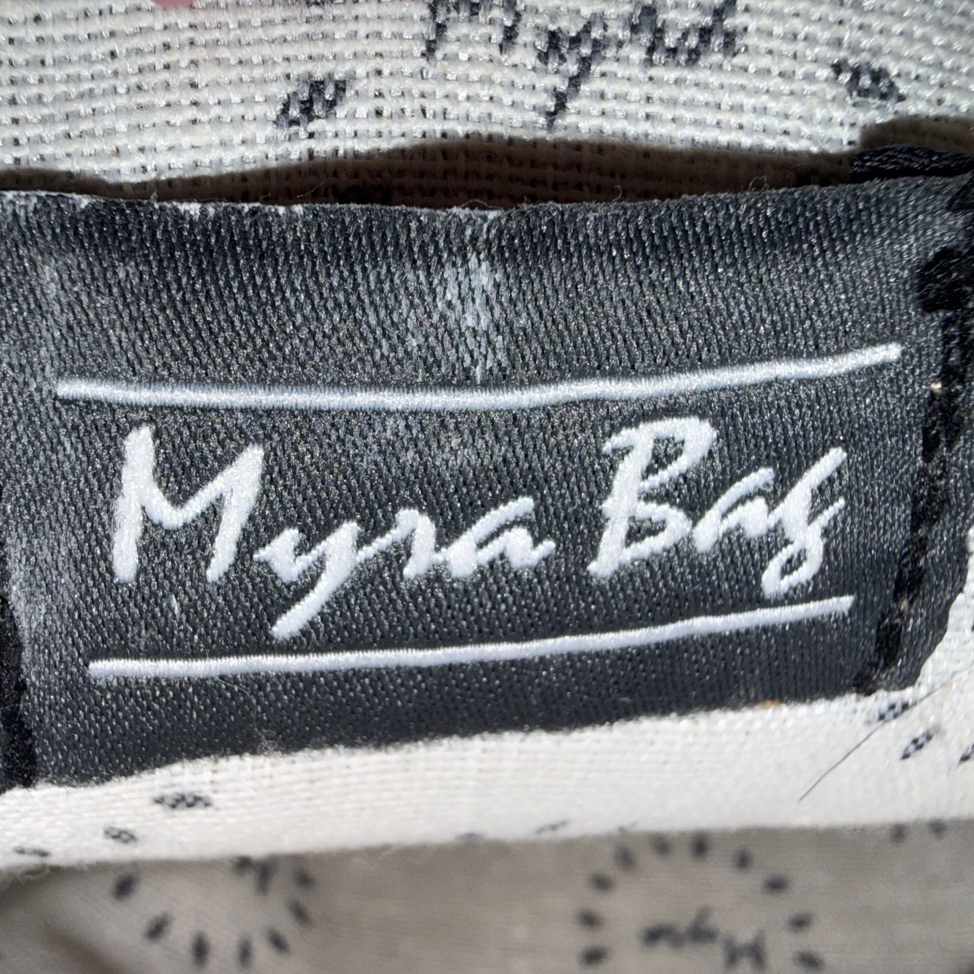 Product thumbnail 4