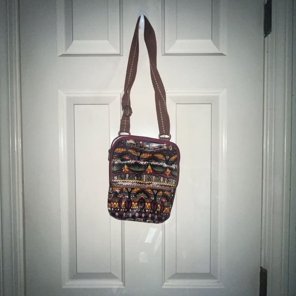 Sakroots Artist Circle Mini Convertible Crossbody Bag One World Photo ID
