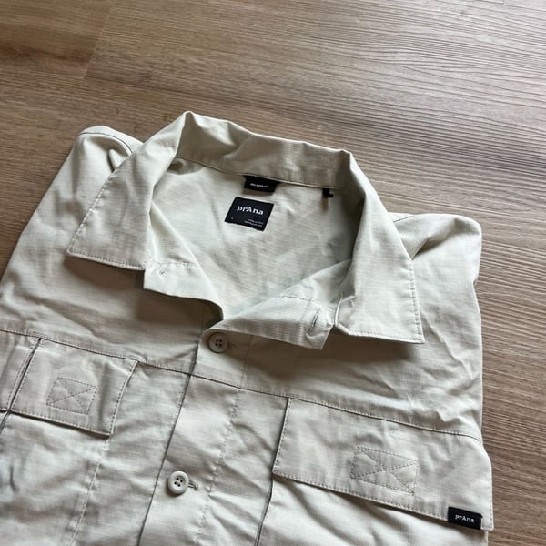 prAna, Relaxed Fit Hiking/Fishing Outdoorsy Short Sleeve,Military Style,Cream,L