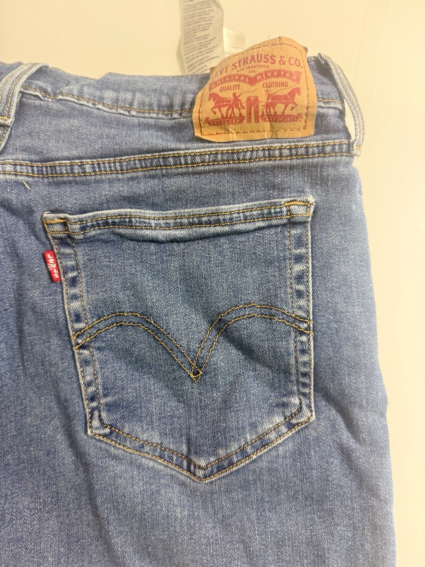 Levi's High Rise Shorts Size 33 Blue Distressed Denim Cutoff 8