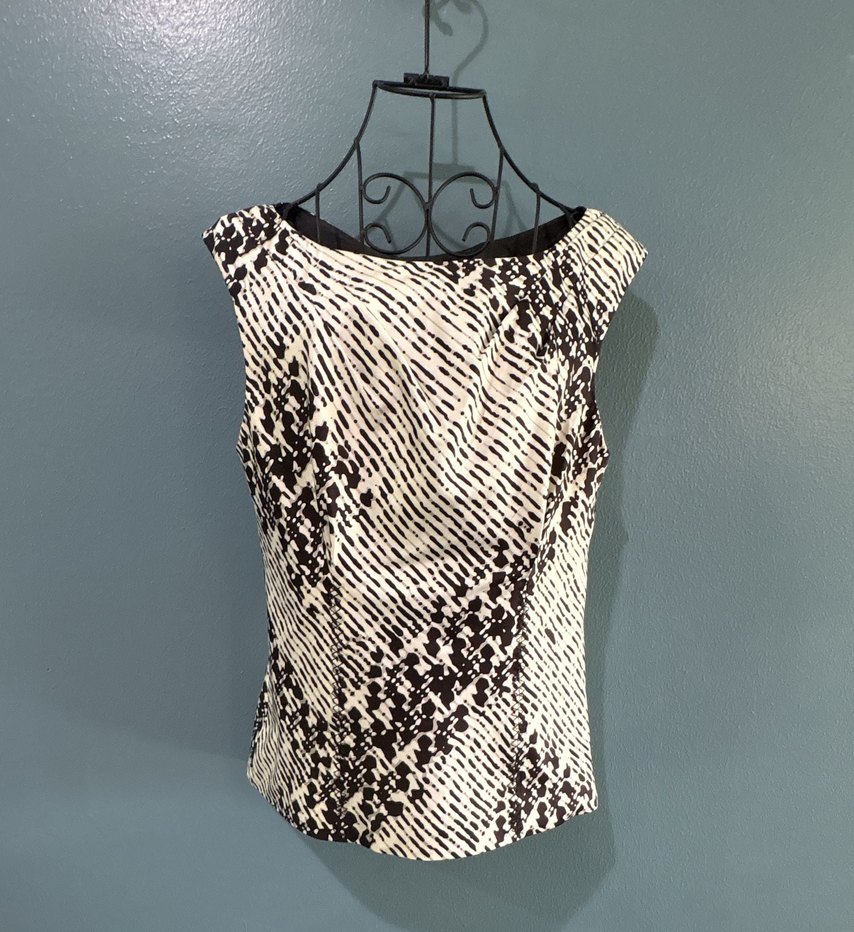 The Limited Snakeskin Print Sleeveless Top Size S Black White Cowl Neck Zip 2
