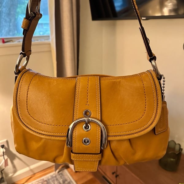 Coach Soho Flap Bag Mustard Leather Shoulder Bag F1068-F15204