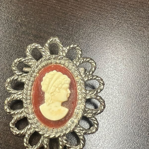 Vintage Cameo Brooch Lady Portrait Pin Silver Tone Oval