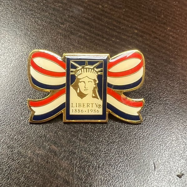 S.L.E.M.F. Inc. Statue of Liberty 1886-1986 Centennial Lapel Pin