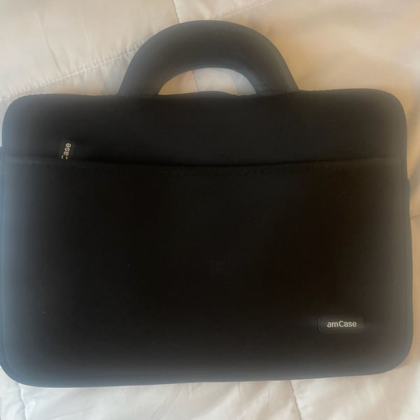 amCase 13.3 Inch Laptop Sleeve with Handle Black