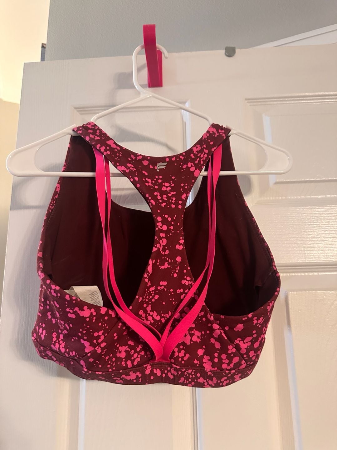 Fabletics Vaasa Sports Bra Size M Red Pink Splatter Print 3