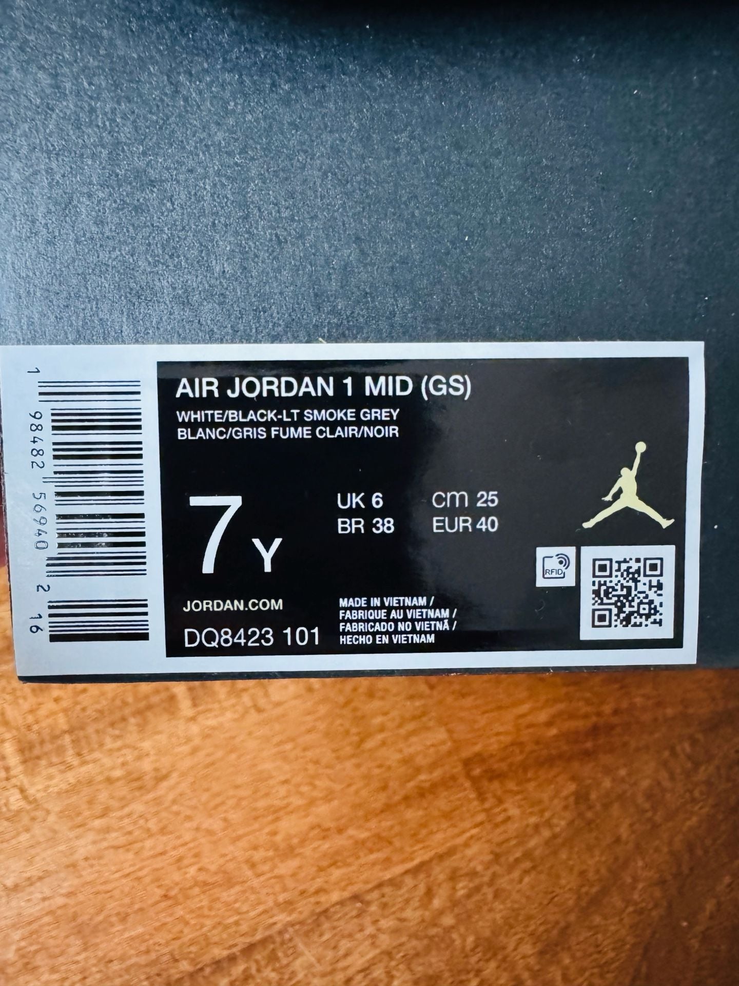 Jordan Air Jordan 1 Mid Grade School Size 7Y White Black DQ8423-101 9